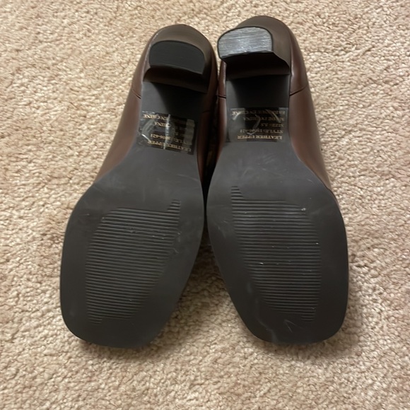 Mary Jane heel pumps - Picture 3 of 3